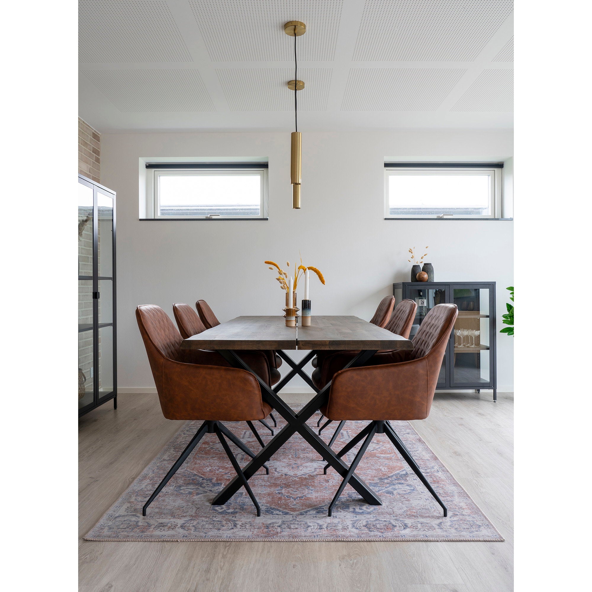 Harbo Dining Chair with swivel — Brown