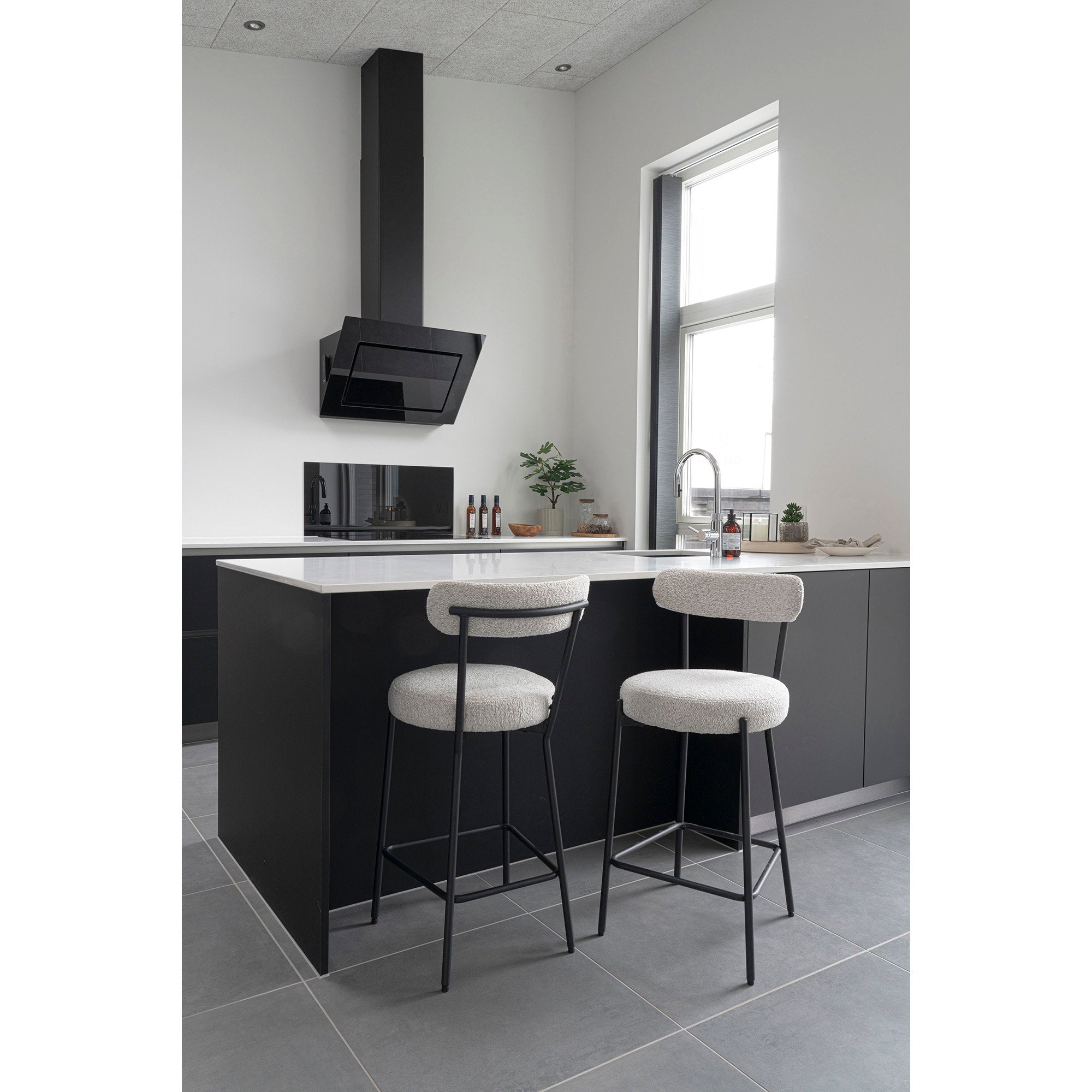 Badalona Counter Chair — White