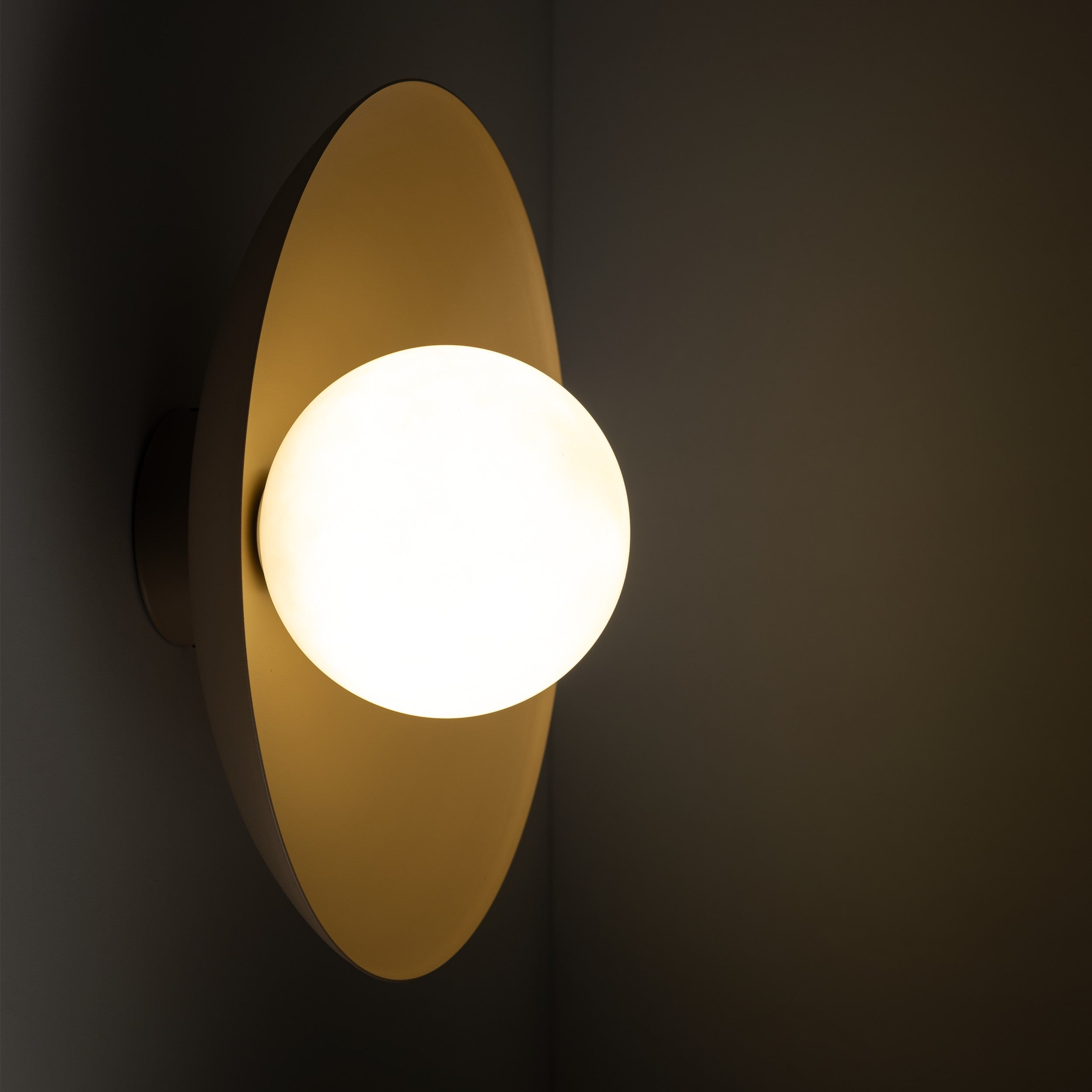 SLATE Wall Sconce – Loft Glass Shade 1xG9