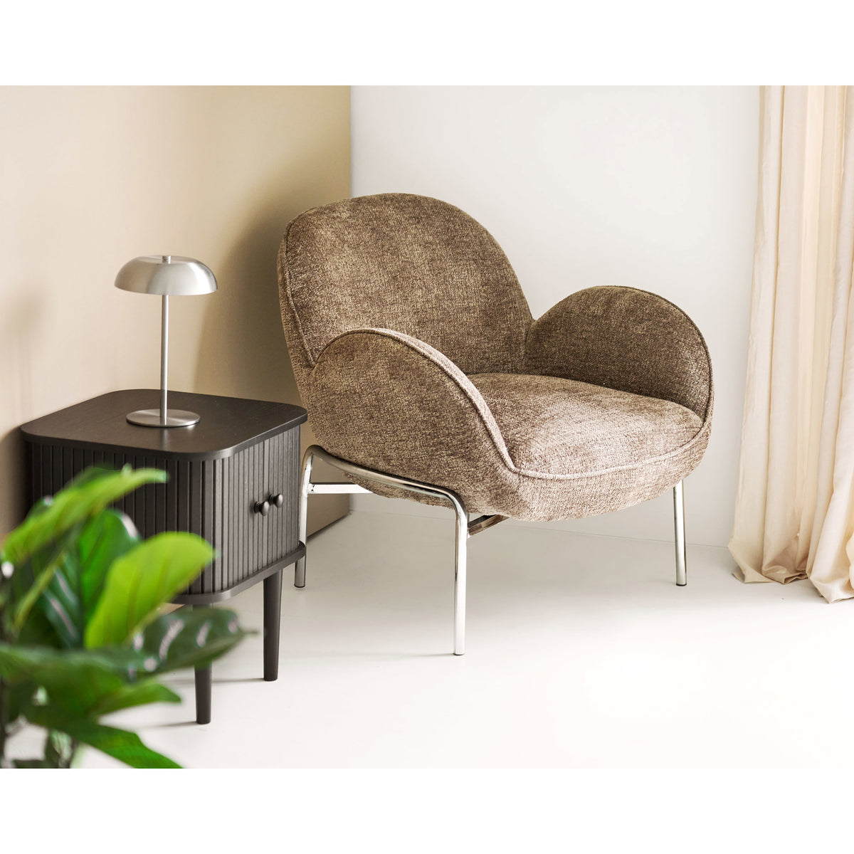 Zomba Lounge Chair — Brown
