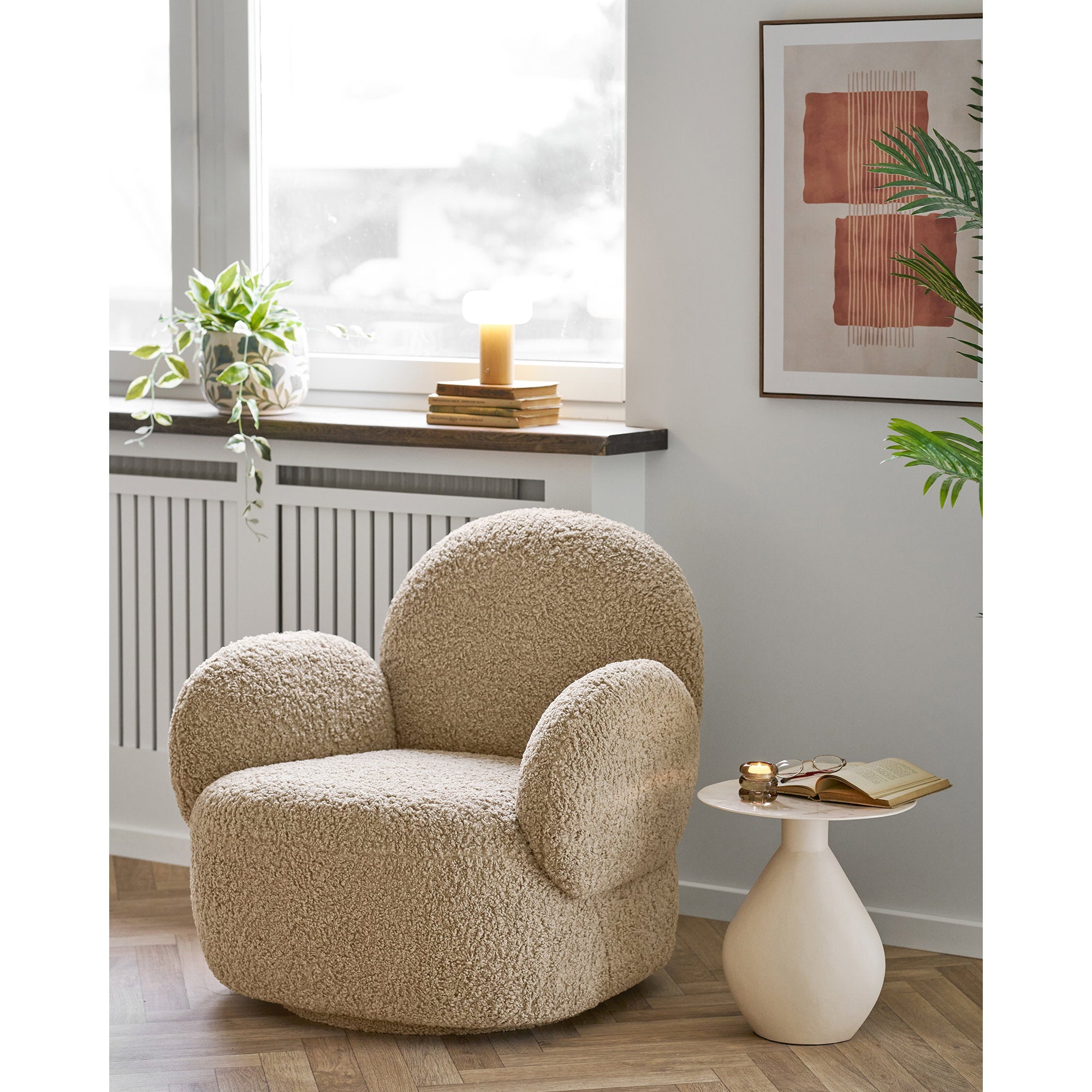Messina Lounge Chair with swivel function — Light Brown