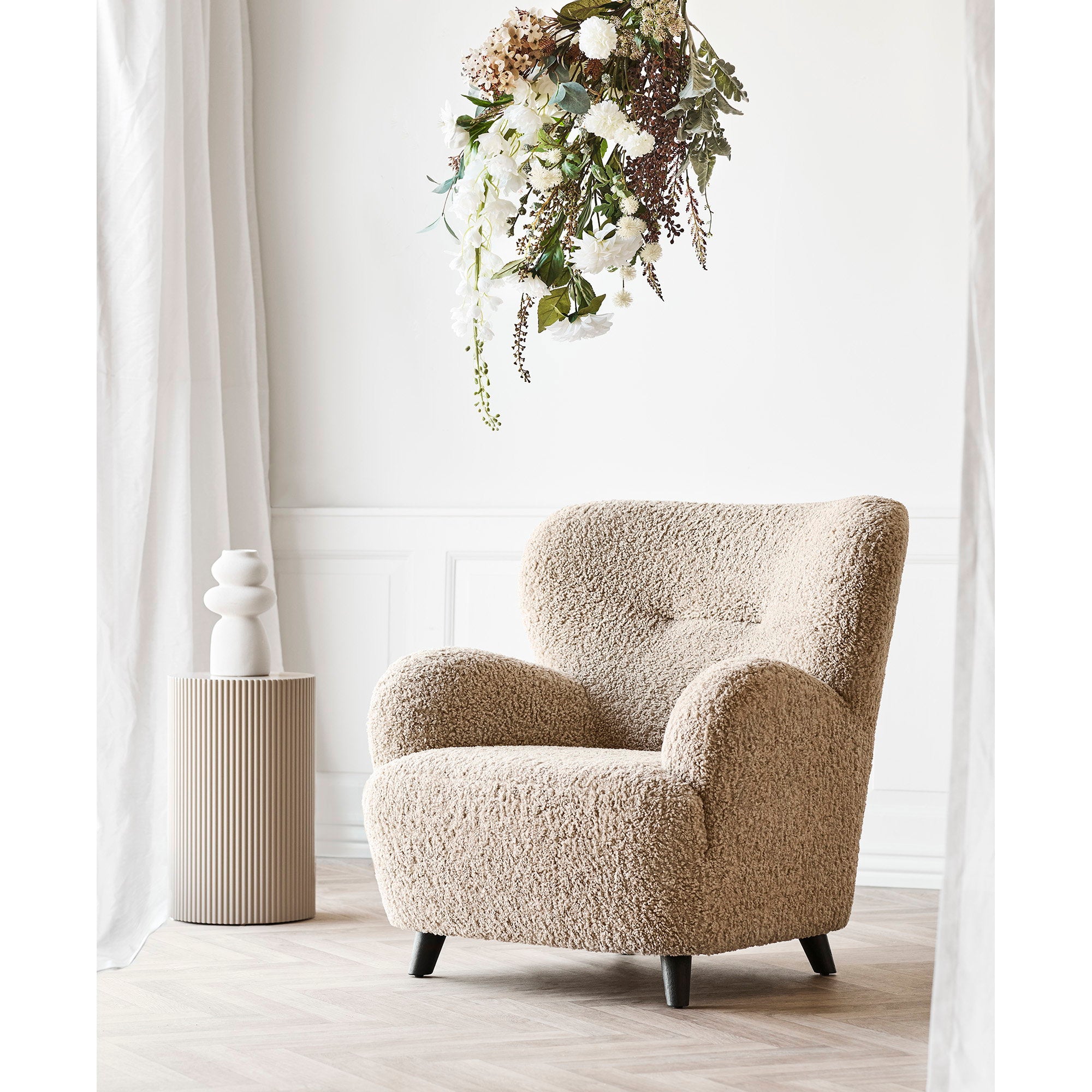 Lunaro Lounge Chair — Light Brown