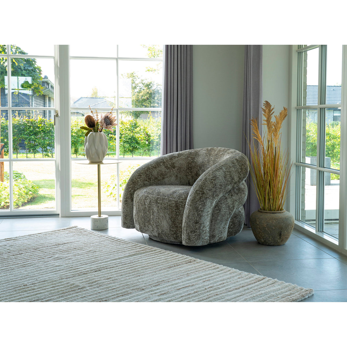 Valletta Lounge Chair with swivel function — Natural