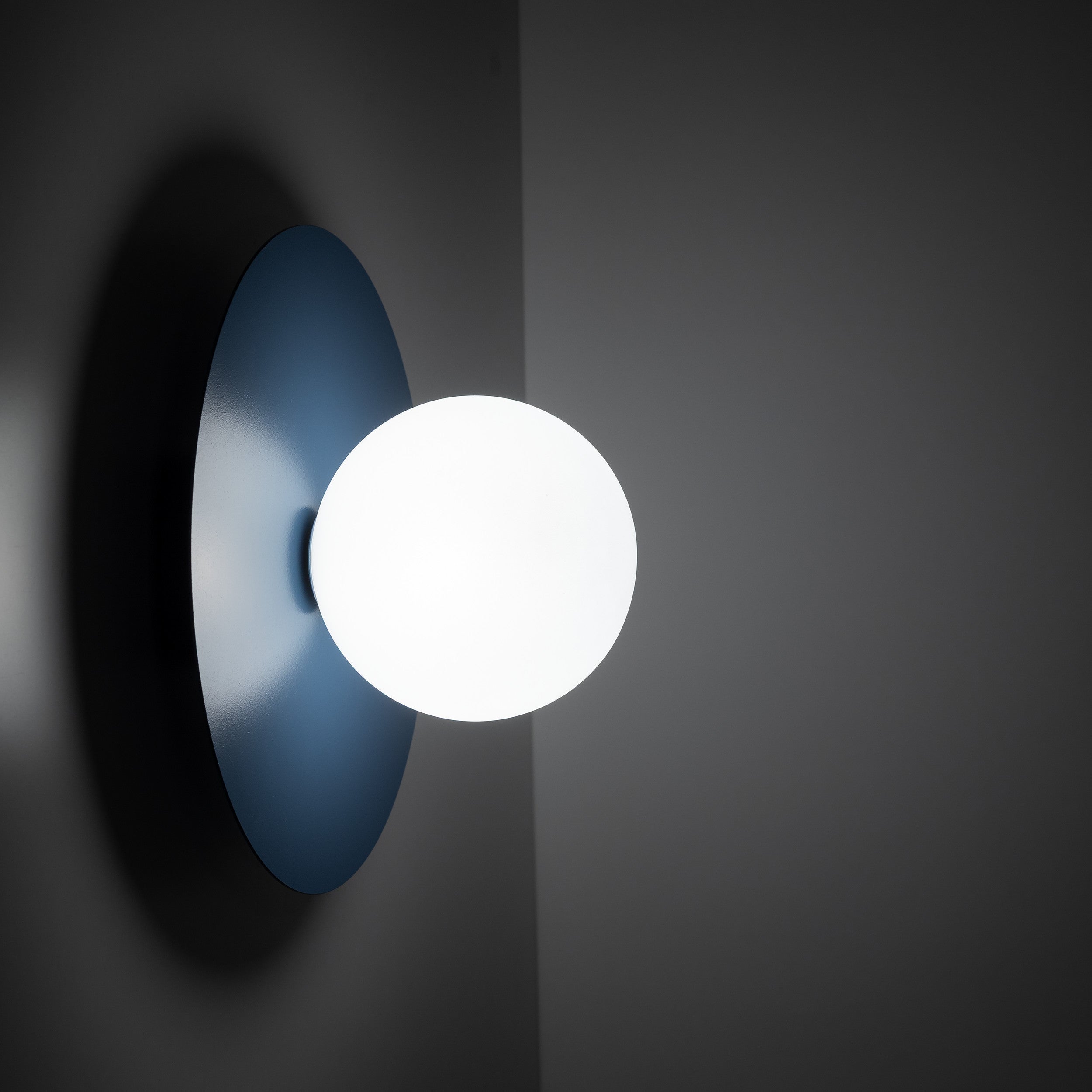 PIXI Wall Sconce – Modern 1xG9