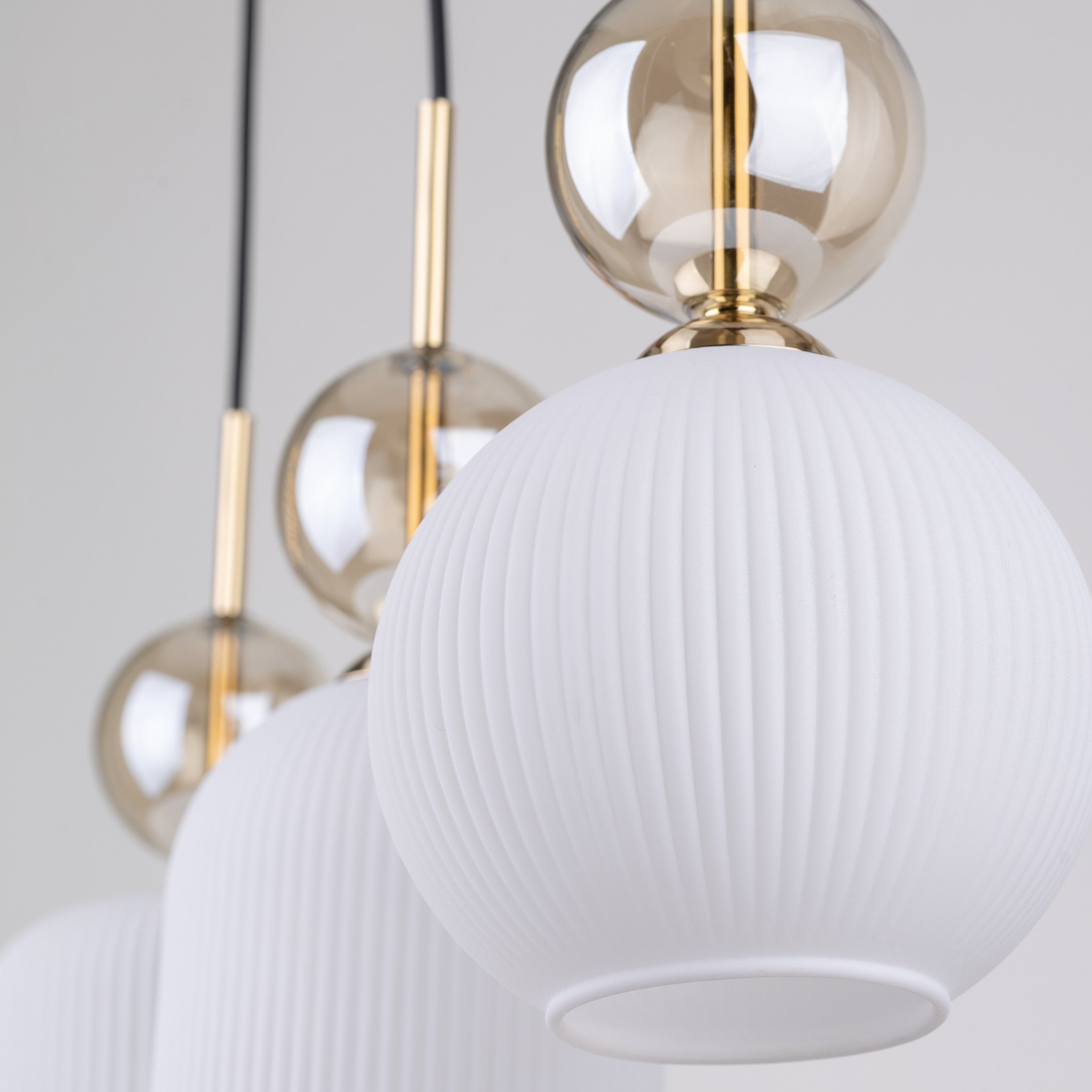 SOPHIA Black Gold Pendant Chandelier – Modern Glamour 3xE14