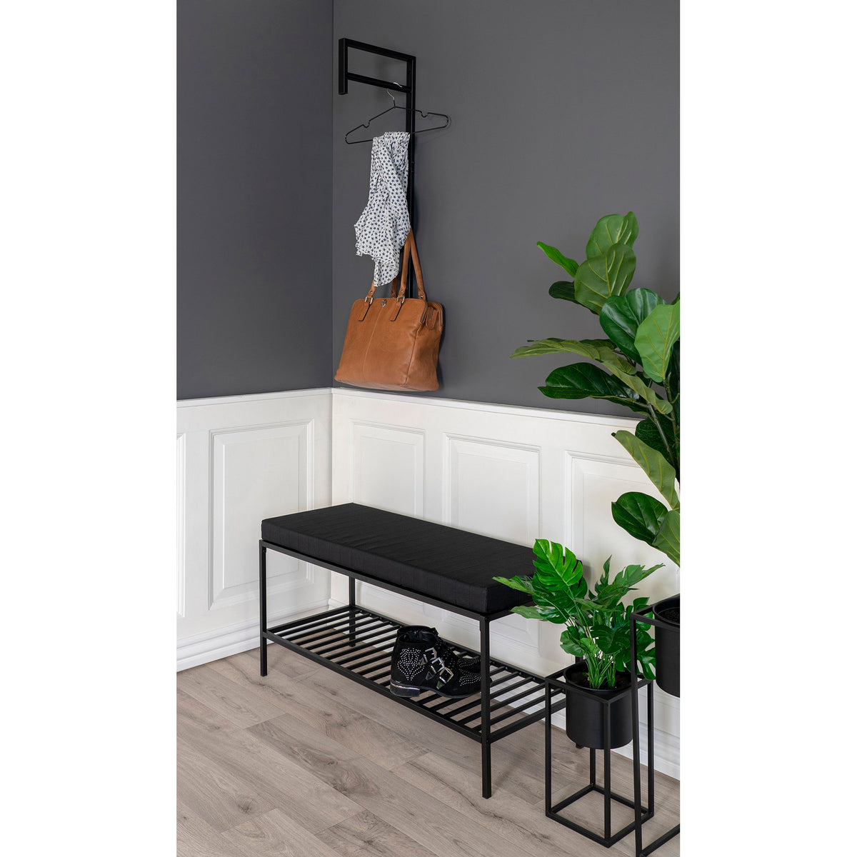 Vita Bench — Black