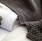 Nordic fringed knit ball blanket wool blanket office air conditioning lunch break blanket shawl blanket sofa leisure blanket blanket