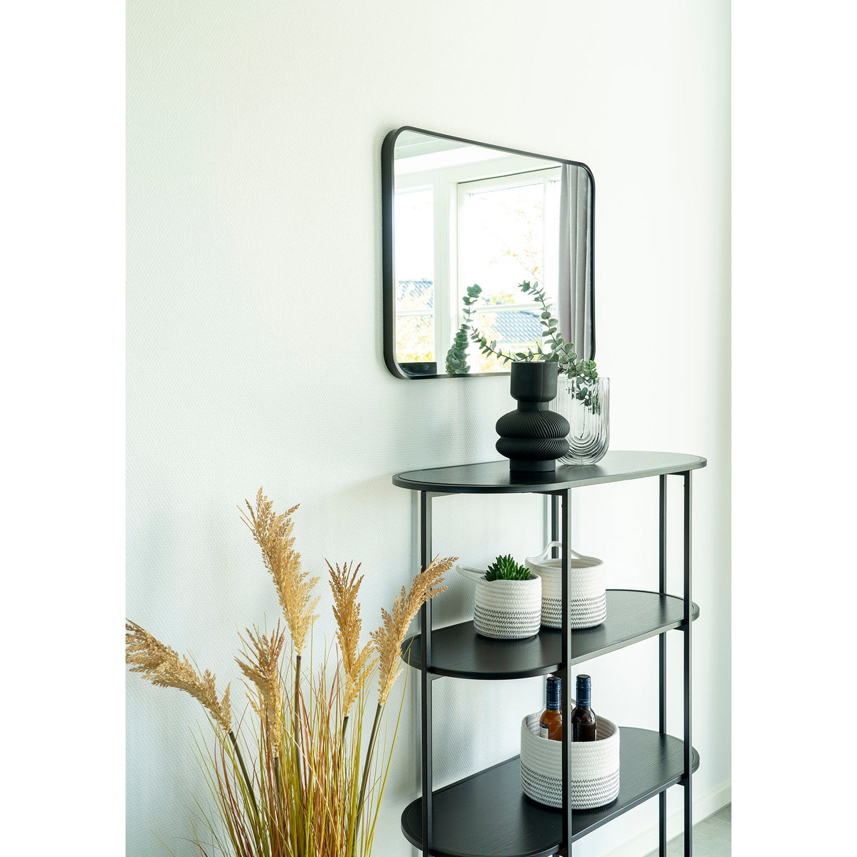 Vita Shelf — Black