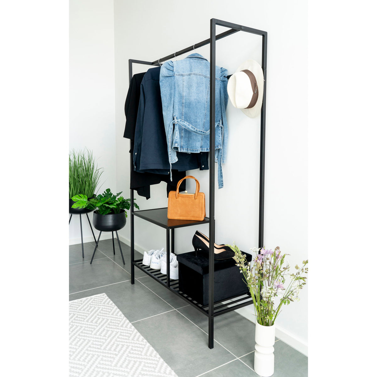 Vita Wardrobe — Black