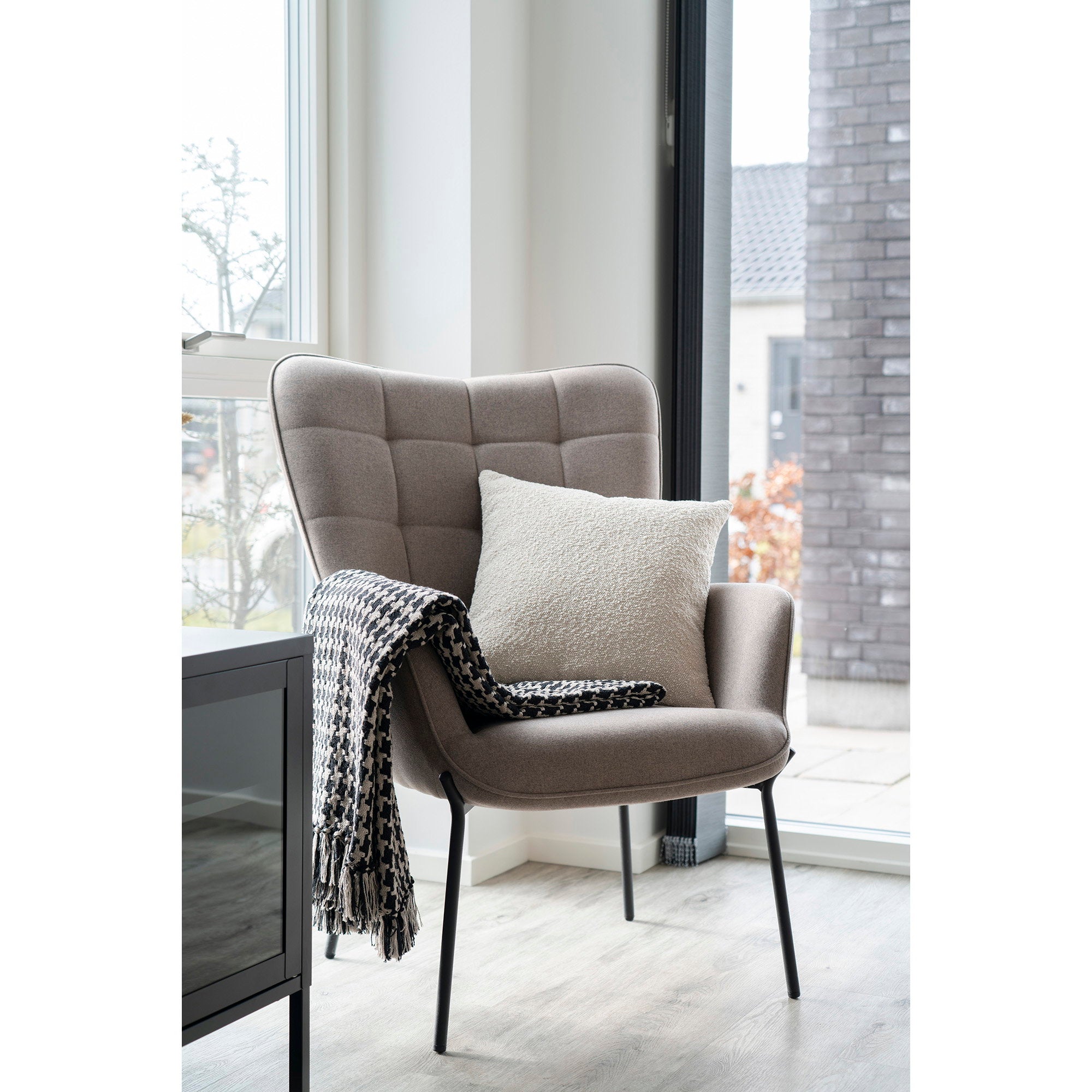 Side Plaid — Black / Beige