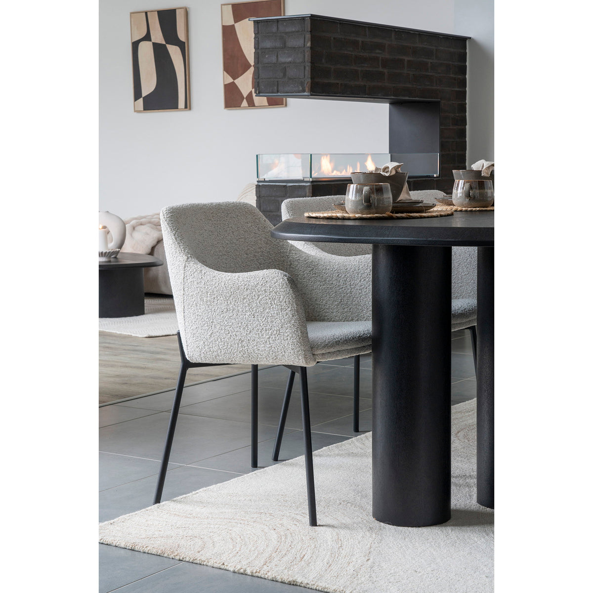 Surat Rug — Light Brown / Ivory