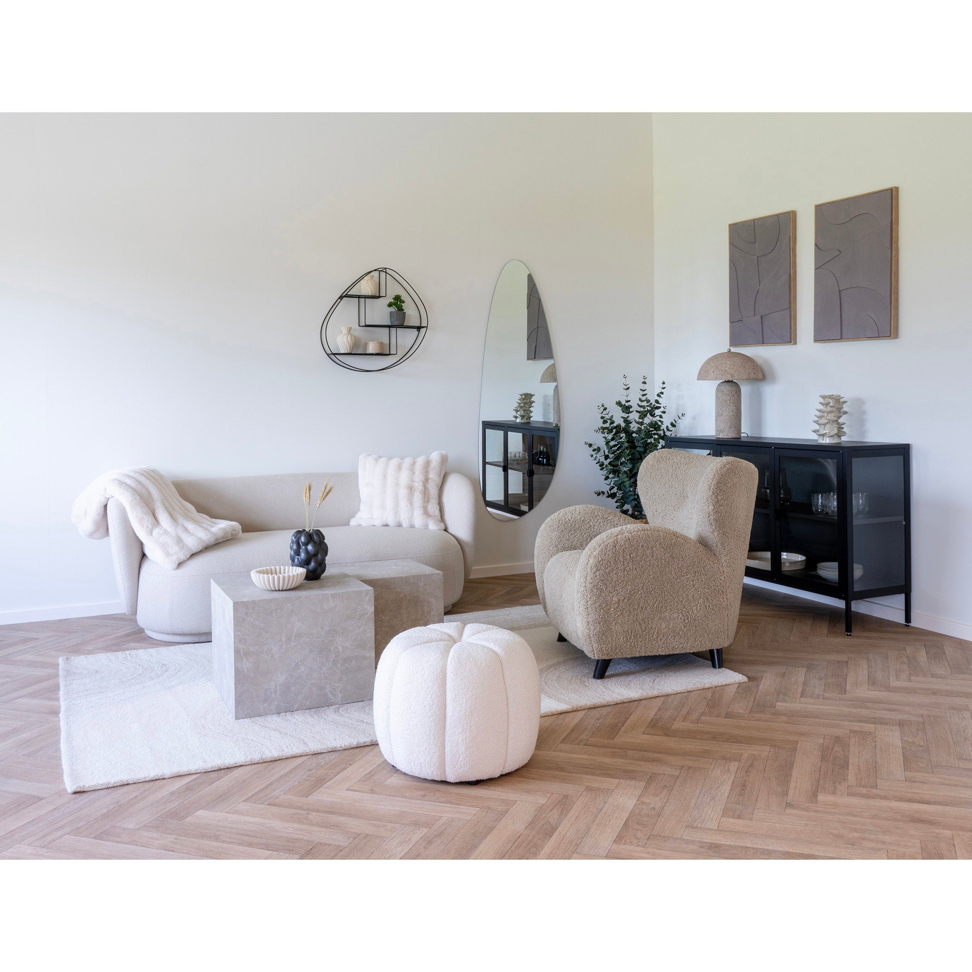 Surat Rug — Light Brown / Ivory