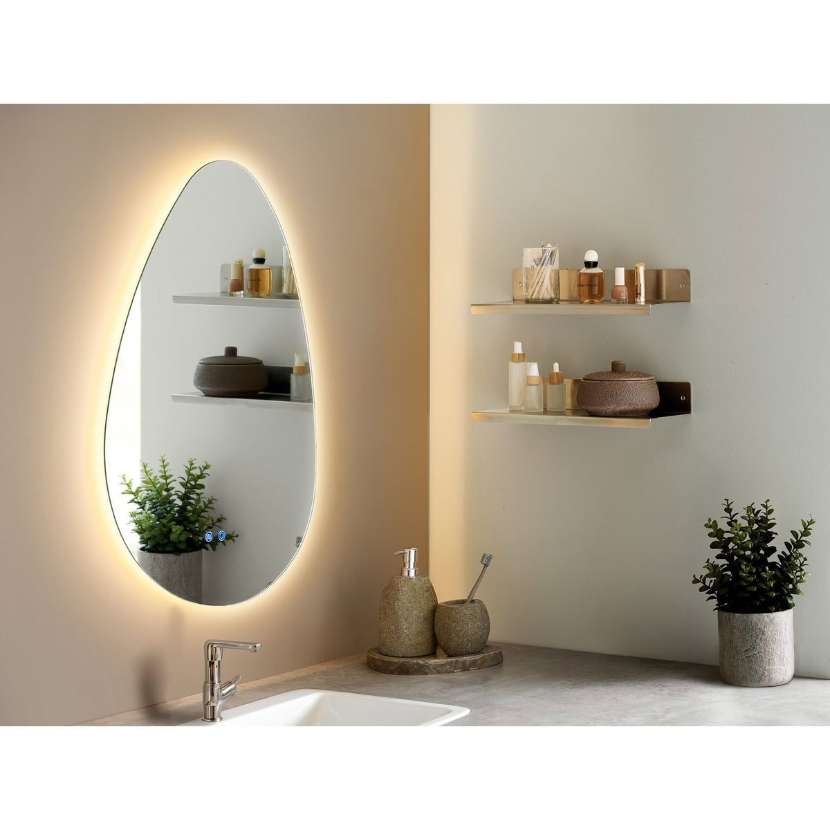 Kiama Mirror — Glass