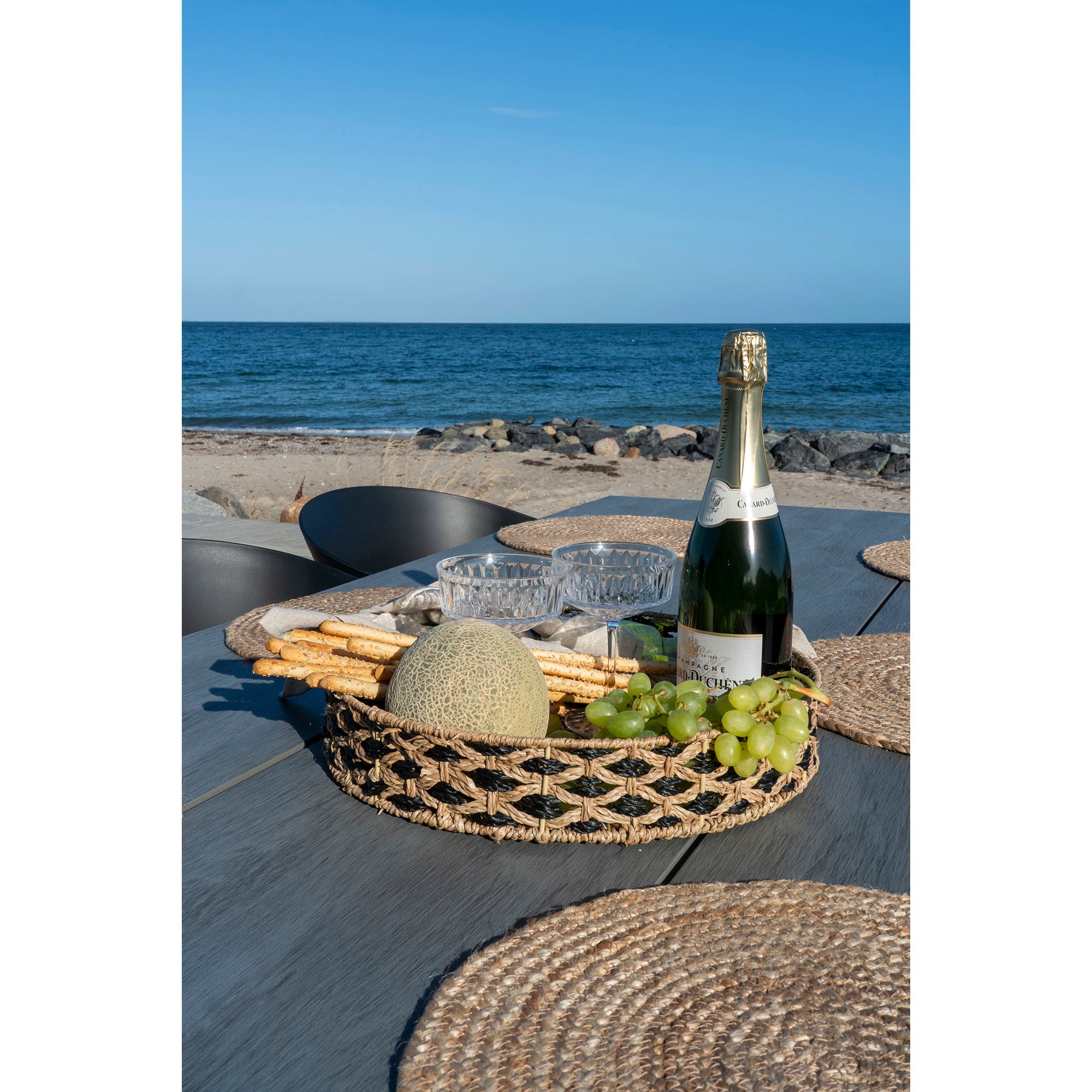 Nerja Tray - Tray, seagrass, black/nature ø38 cm