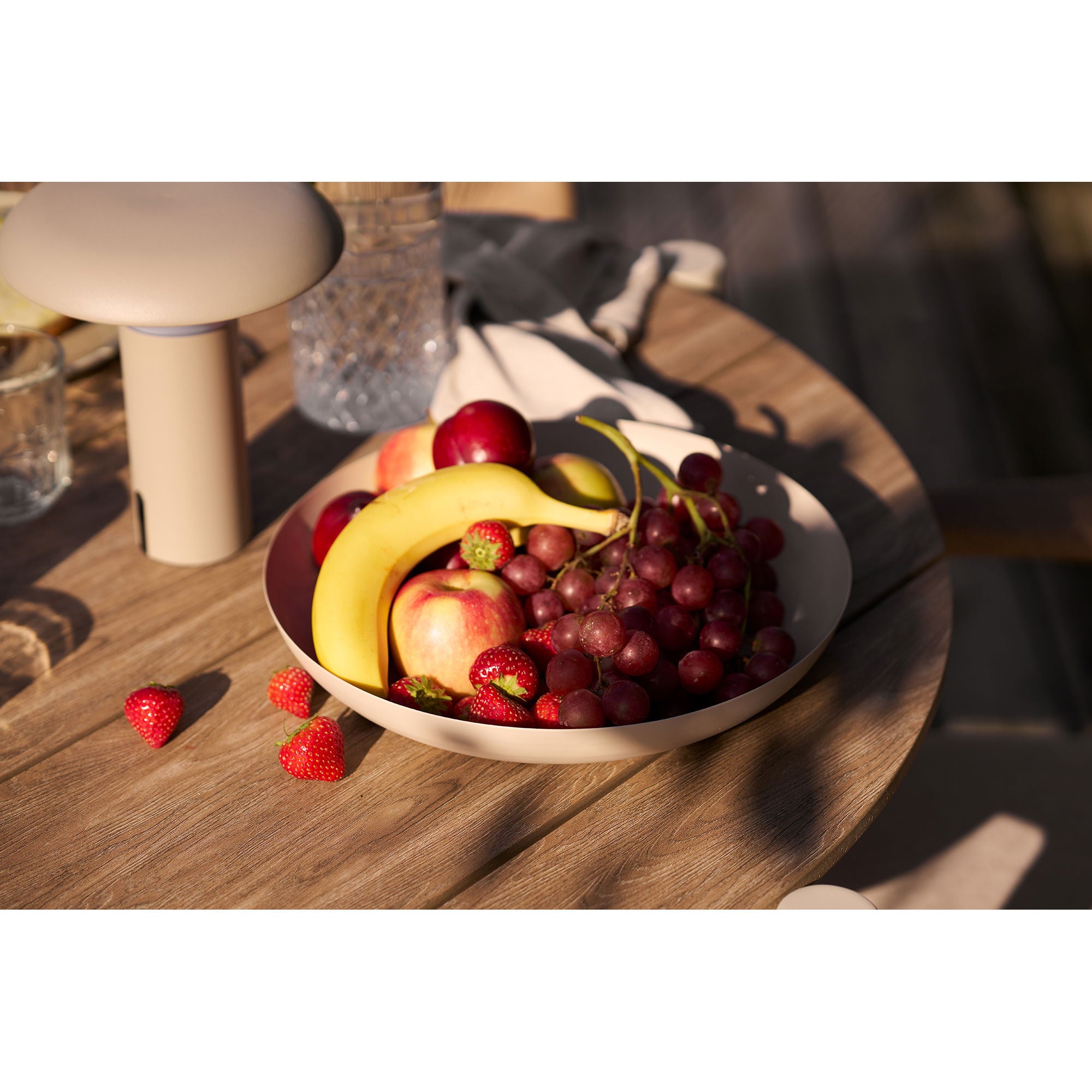 Tray - Tray, metal, beige ø30x4 cm