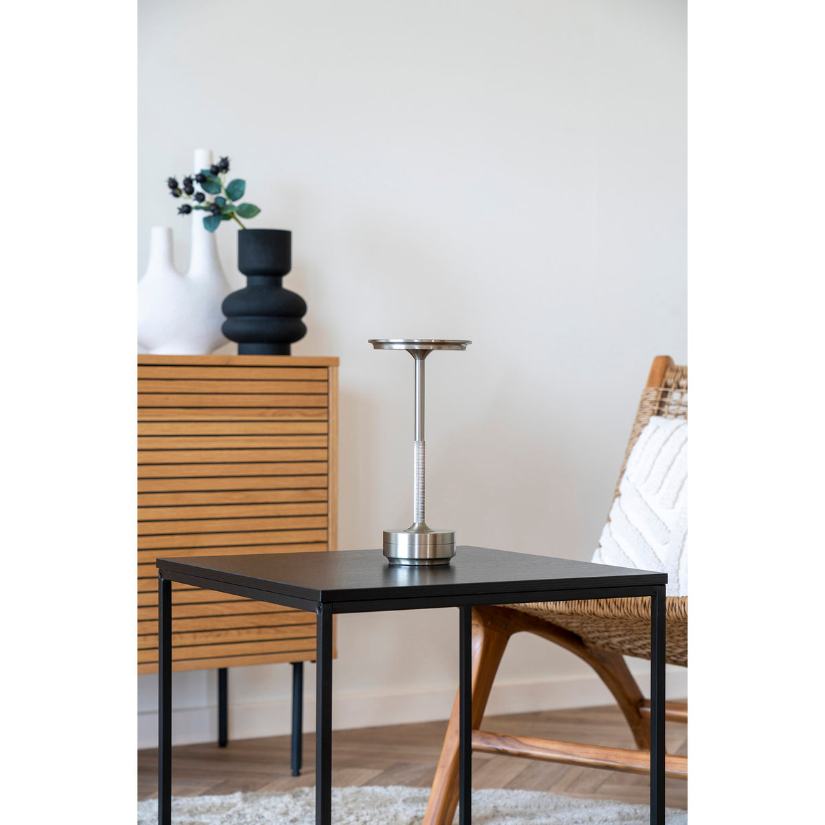 Lyneham Table Lamp — Silver