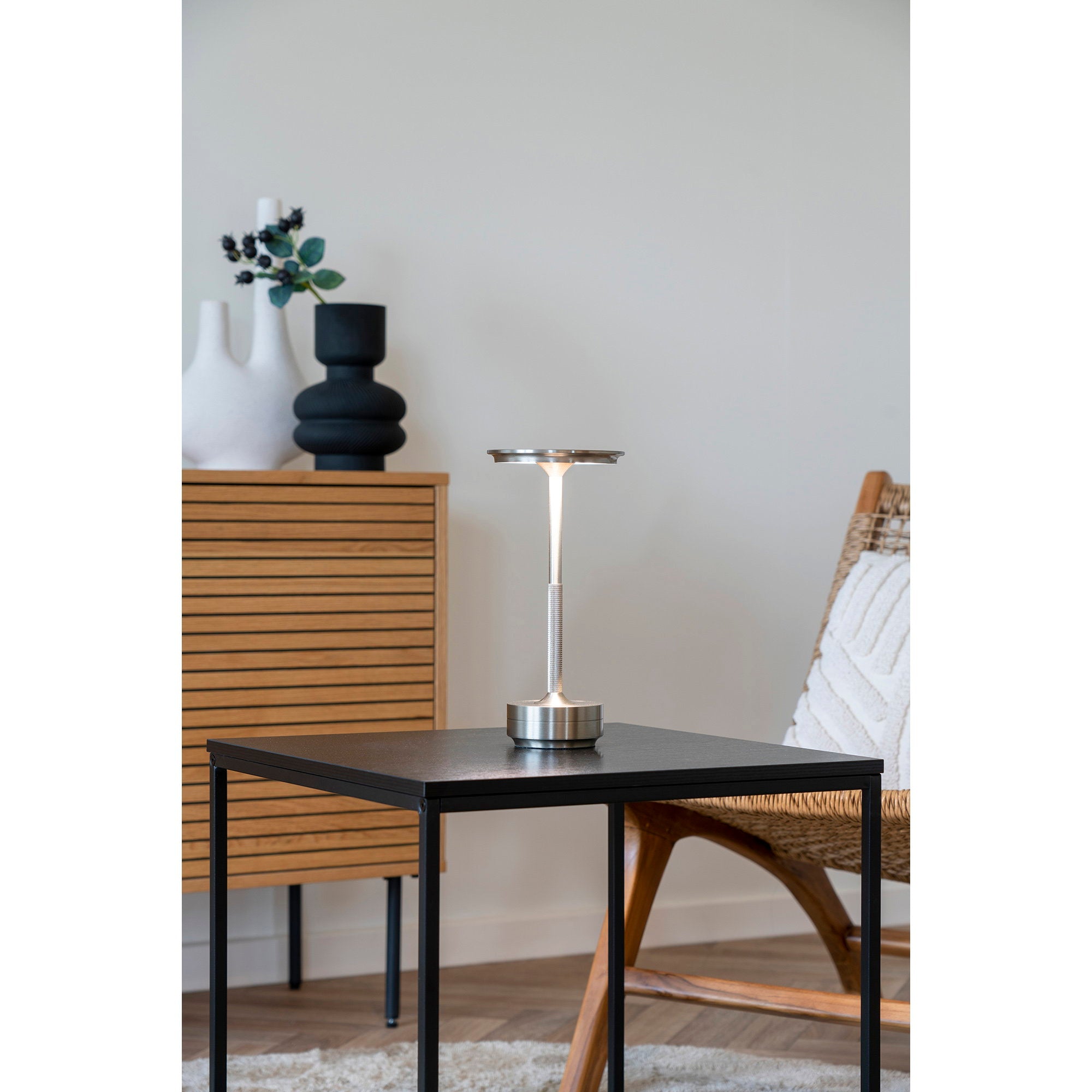 Lyneham Table Lamp — Silver