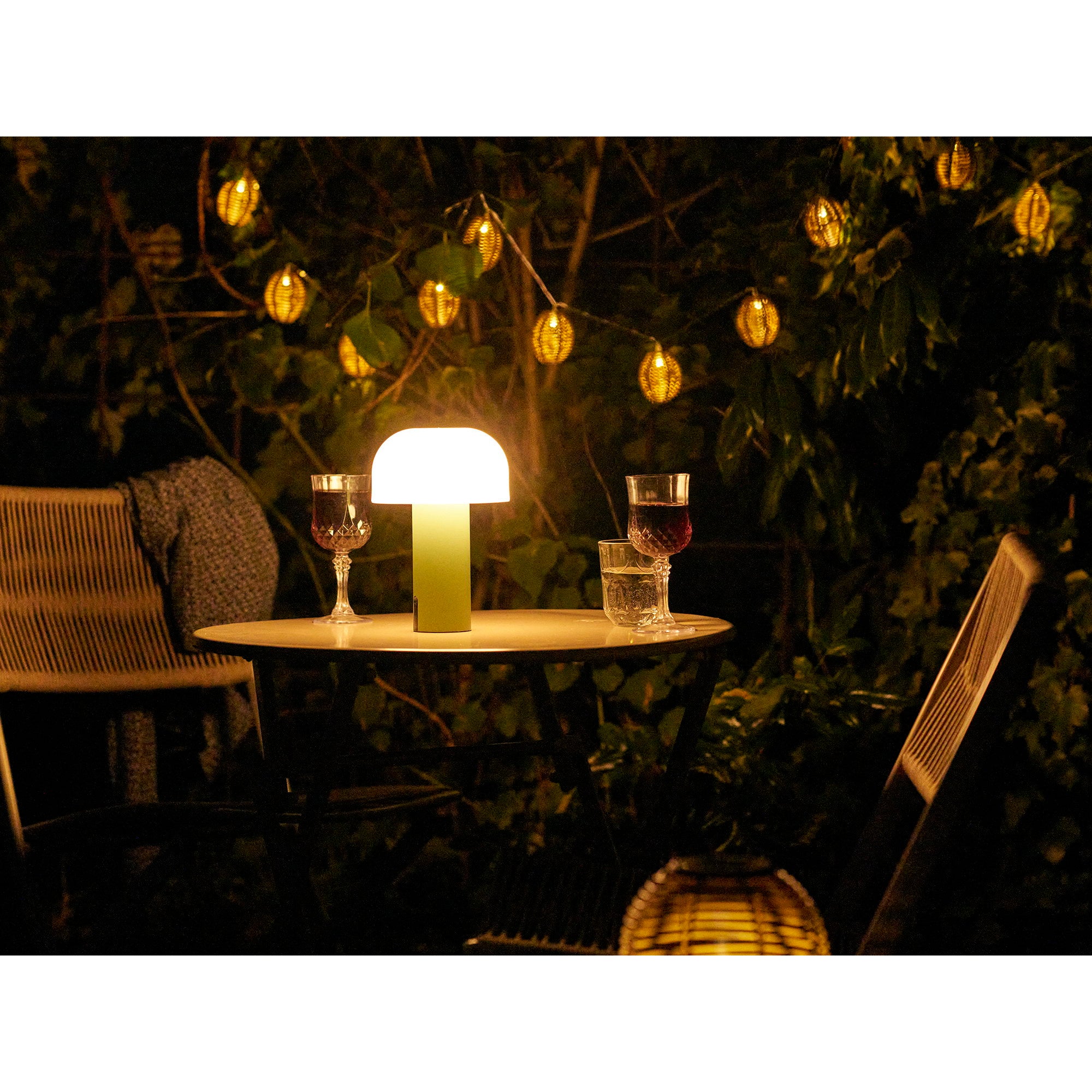 Soham LED Lamp — White / Green