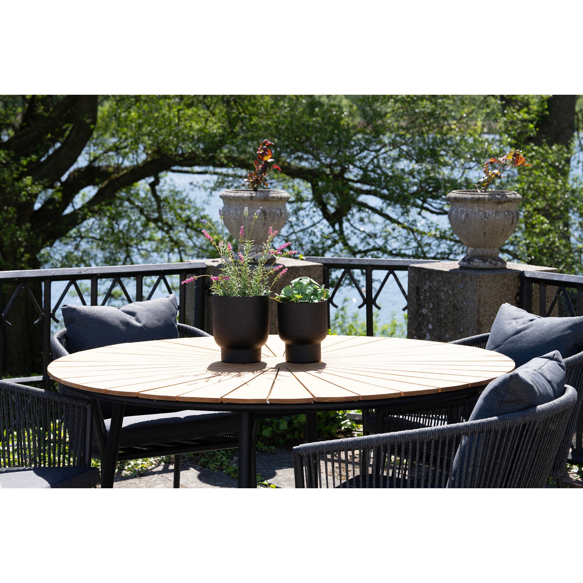 Fulda Flowerpots — Black