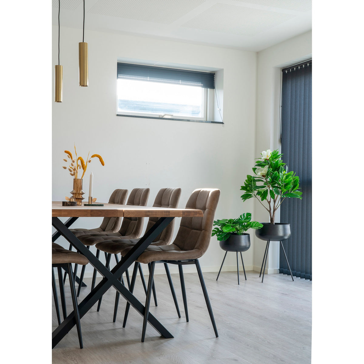 Ardola Flowerpots — Black