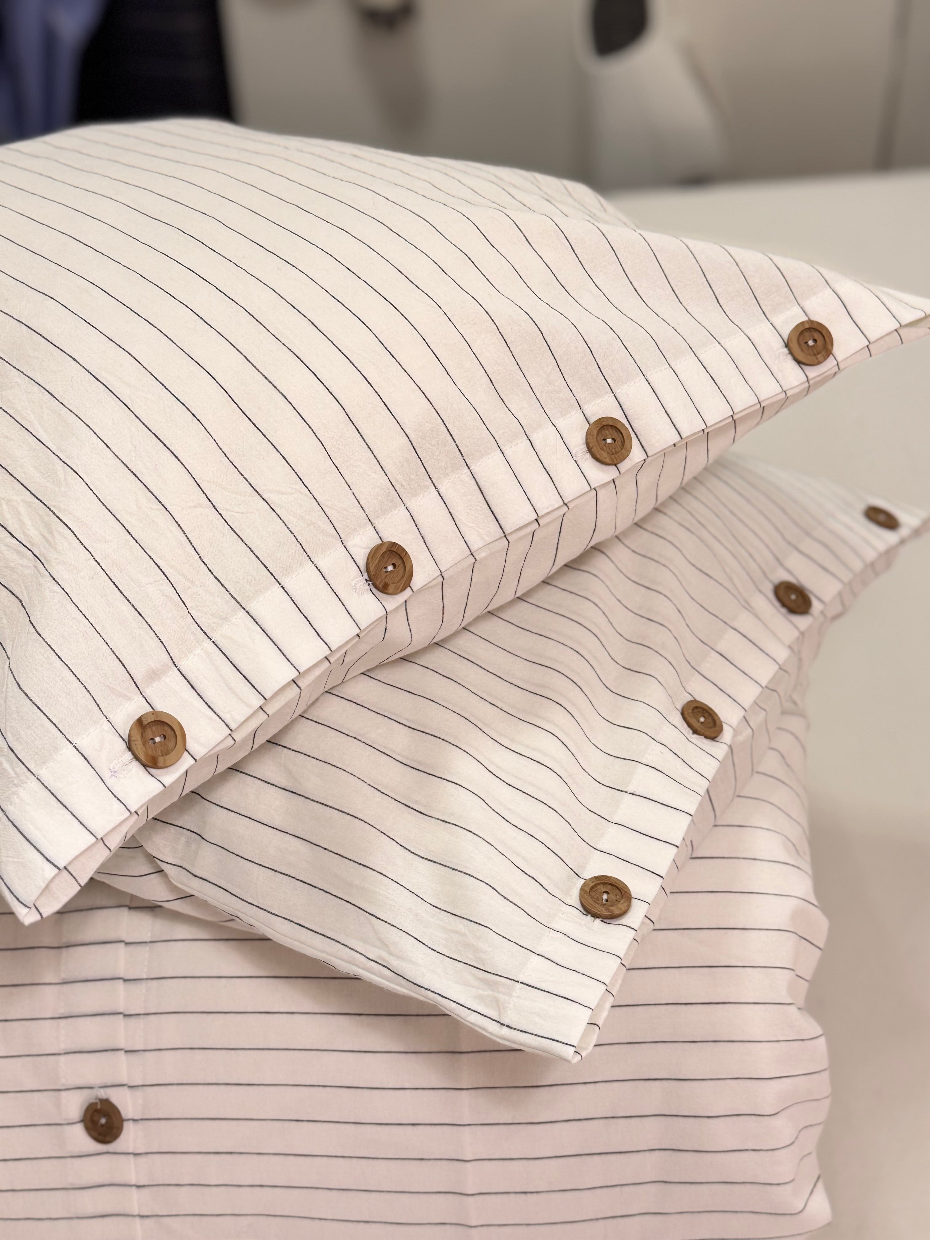 Washed Cotton Bedding Set - Breathable Bed Sheets - Black Stripes